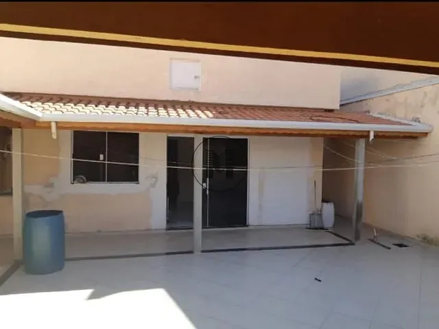 Casa com 240m² 2 quartos e 3 banheiros, à venda, no bairro Jardim Coelho Neto em Guaratinguetá