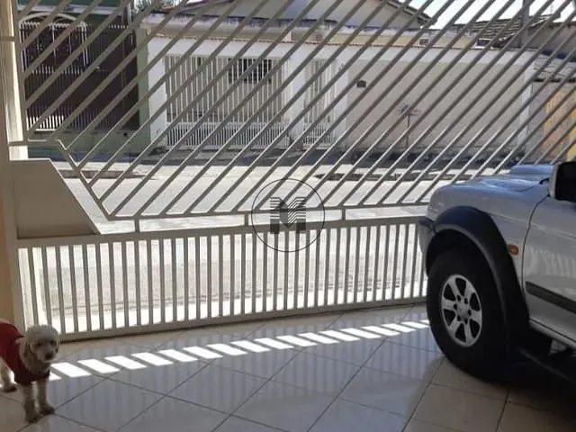 Casa com 240m² 2 quartos e 3 banheiros, à venda, no bairro Jardim Coelho Neto em Guaratinguetá