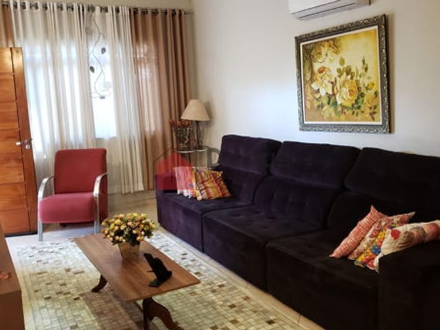 Casa com 250m², à venda, no bairro Vila Suiça em Pindamonhangaba