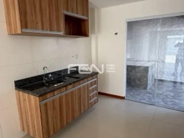 Casa com 117m² 3 quartos e 3 banheiros, para alugar, no bairro Ipitanga em Lauro de Freitas