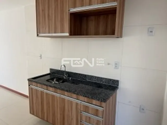 Casa com 117m² 3 quartos e 3 banheiros, para alugar, no bairro Ipitanga em Lauro de Freitas