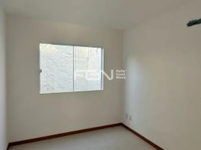 Casa com 117m² 3 quartos e 3 banheiros, para alugar, no bairro Ipitanga em Lauro de Freitas