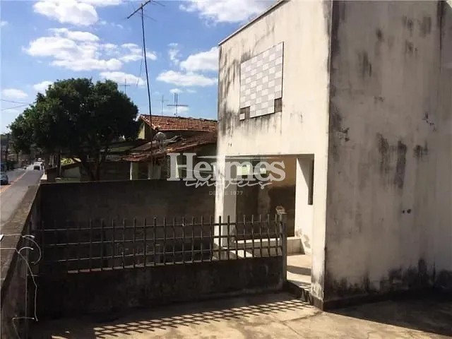 Casa com 500m² 2 quartos e 2 banheiros, à venda, no bairro Presidente Médice em Paulínia