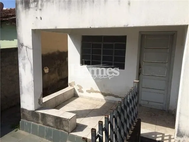 Casa com 500m² 2 quartos e 2 banheiros, à venda, no bairro Presidente Médice em Paulínia