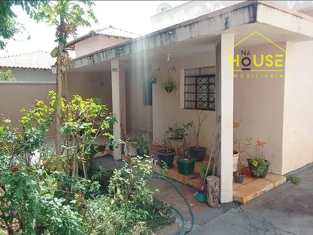Casa 3 quartos e 2 banheiros, à venda, no bairro Vila Marim em Votuporanga