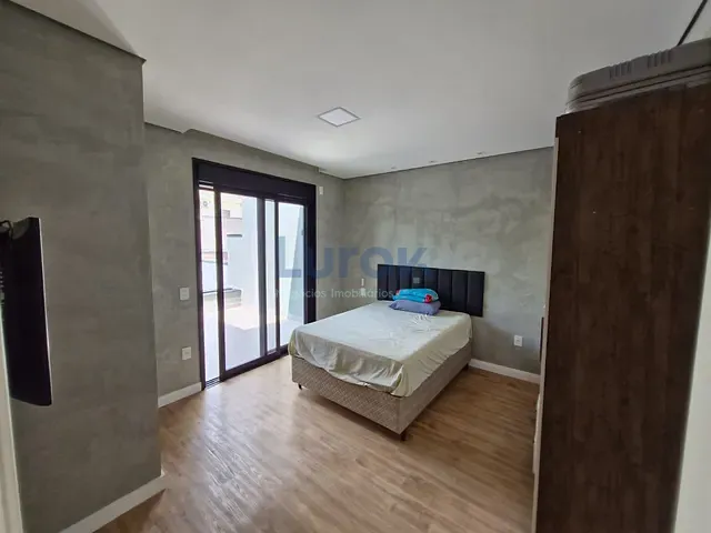 Casa com 340m² 3 quartos e 4 banheiros, à venda, no bairro Residencial Santa Maria em Valinhos