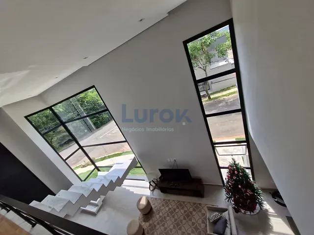 Casa com 340m² 3 quartos e 4 banheiros, à venda, no bairro Residencial Santa Maria em Valinhos