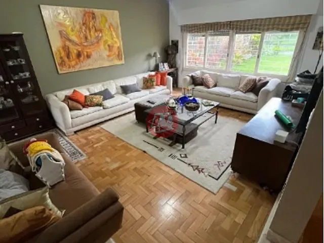 Casa com 225m² 4 quartos e 2 banheiros, à venda ou para alugar, no bairro Hípica em Porto Alegre