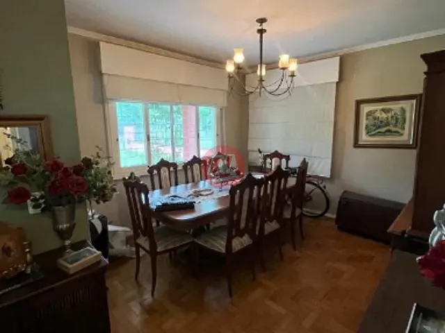 Casa com 225m² 4 quartos e 2 banheiros, à venda ou para alugar, no bairro Hípica em Porto Alegre