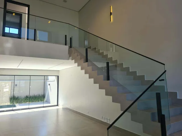Casa 4 quartos e 2 banheiros, à venda, no bairro Gleba Esperança em Londrina