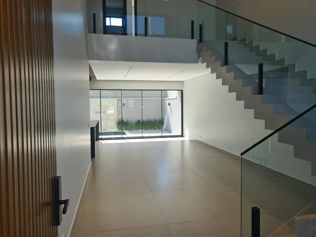 Casa 4 quartos e 2 banheiros, à venda, no bairro Gleba Esperança em Londrina