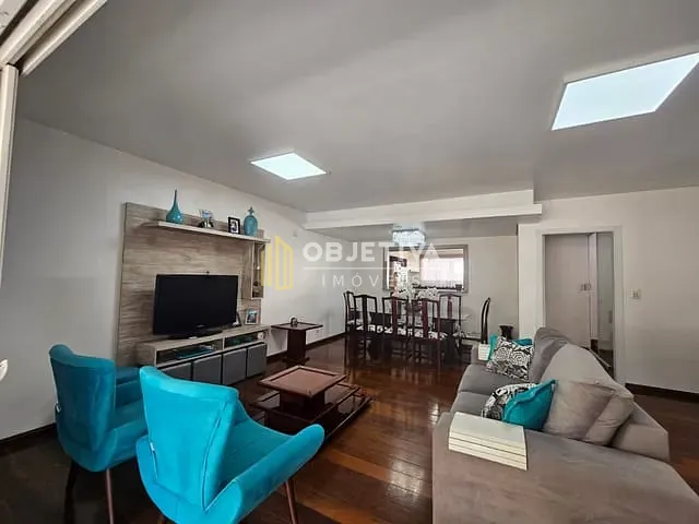 Casa com 303m² 4 quartos e 4 banheiros, à venda, no bairro Guarani em Novo Hamburgo