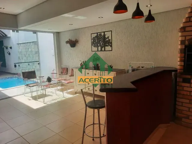 Casa com 300m² 3 quartos e 4 banheiros, à venda, no bairro Conjunto Habitacional Doutor Antônio Villela Silva em Araçatuba
