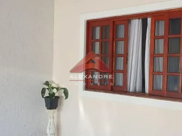 Casa com 130m² 3 quartos e 3 banheiros, à venda, no bairro Jardim Ismênia em São José dos Campos