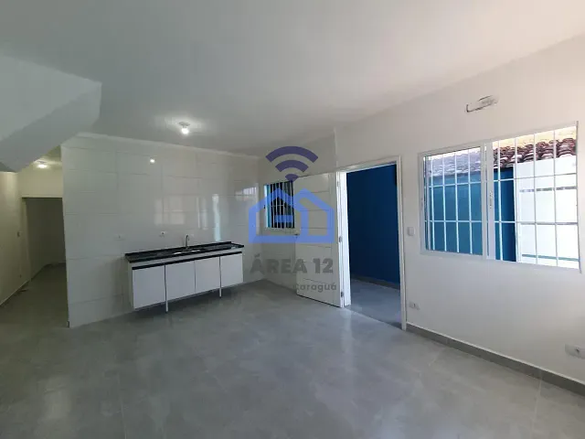 Casa com 70m² 2 quartos e 1 banheiro, para alugar, no bairro Massaguaçu em Caraguatatuba
