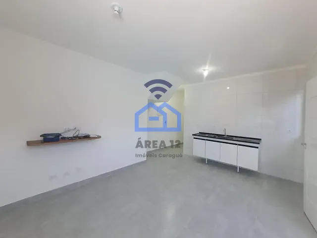 Casa com 70m² 2 quartos e 1 banheiro, para alugar, no bairro Massaguaçu em Caraguatatuba