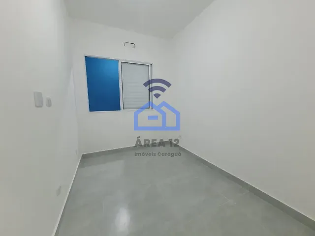 Casa com 70m² 2 quartos e 1 banheiro, para alugar, no bairro Massaguaçu em Caraguatatuba