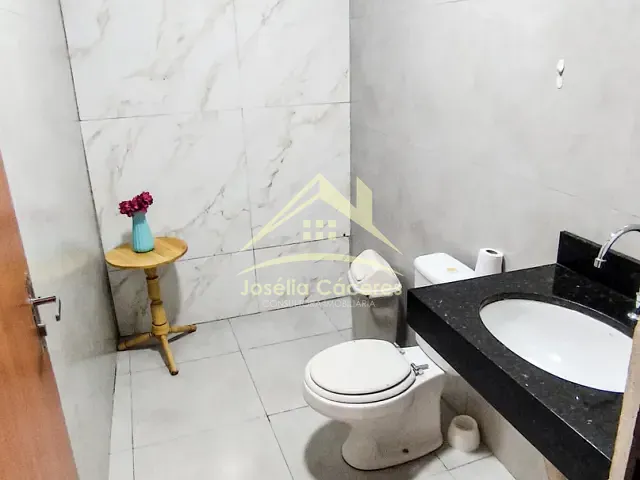 Casa à venda, no bairro Alvorada em Cuiabá