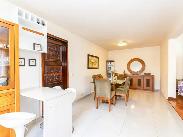 Casa 6 quartos e 6 banheiros, à venda, no bairro São Braz em Curitiba