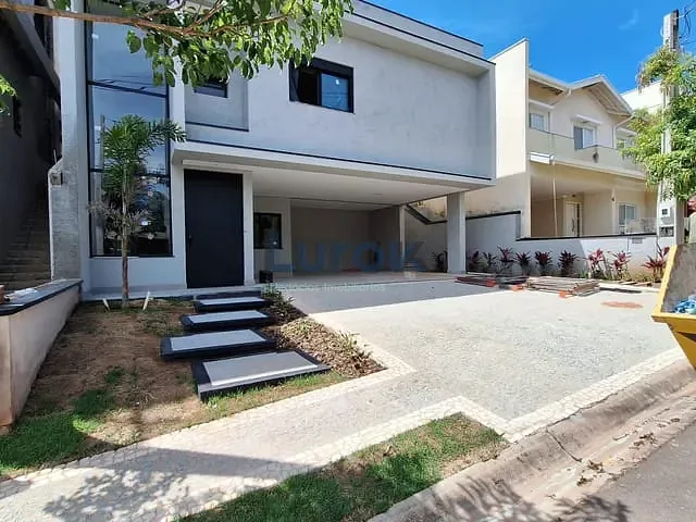 Casa com 300m² 3 quartos e 5 banheiros, à venda, no bairro Roncáglia em Valinhos