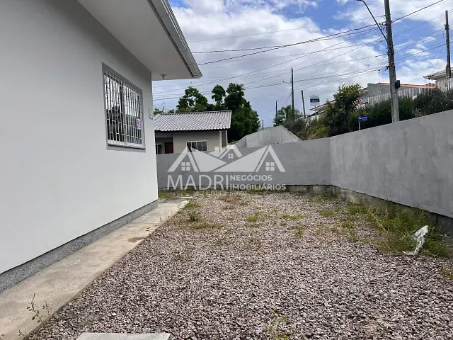 Casa 2 quartos e 1 banheiro, para alugar, no bairro Bela Vista em Palhoça