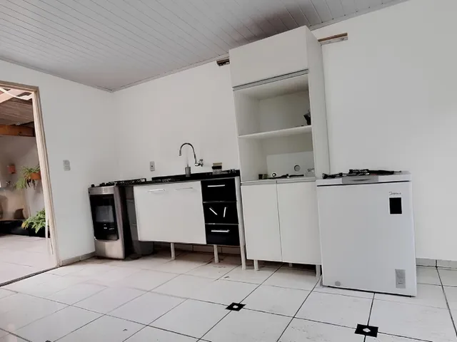 Casa 2 quartos e 1 banheiro, para alugar, no bairro Parque Residencial Ana Rosa em Cambé