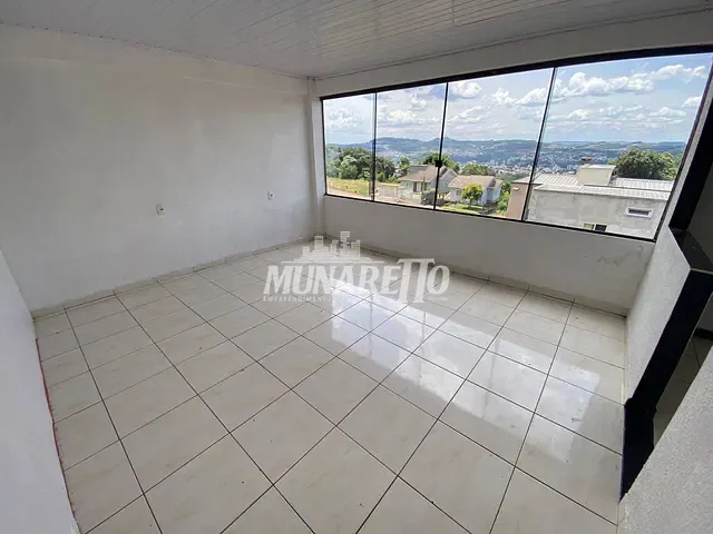 Casa 2 quartos e 1 banheiro, para alugar, no bairro Guilherme Reich em Concórdia