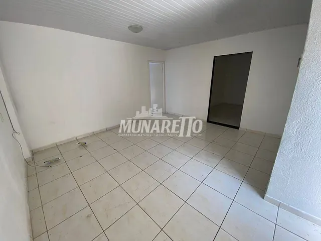 Casa 2 quartos e 1 banheiro, para alugar, no bairro Guilherme Reich em Concórdia