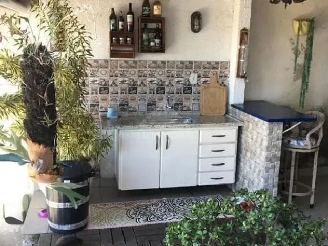 Casa com 300m² 5 quartos e 2 banheiros, à venda, no bairro Jardim Zaira em Mauá