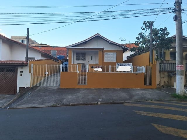 Casa com 330m² 2 quartos e 2 banheiros, à venda, no bairro Vila São Joaquim em Cotia