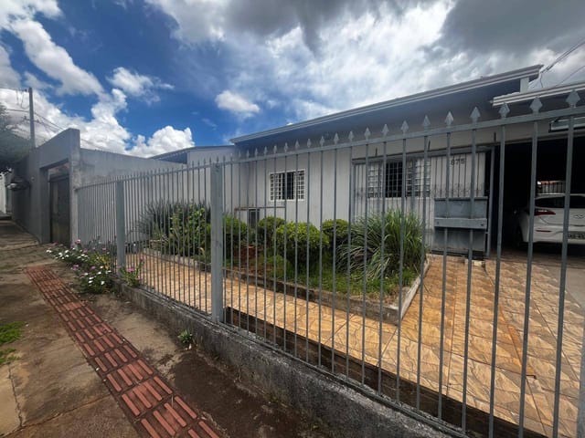 Foto do Casa - Casa para locação, 02 quartos, 02 banheiros, 250 m² de terreno, Vagas de garagem, Conjunto Parigot de Souza 1, Londrina, PR | ZBM NEGOCIOS IMOBILIARIOS