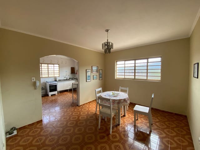 Casa com 736m² 3 quartos e 1 banheiro, para alugar, no bairro Santo André em Poços de Caldas