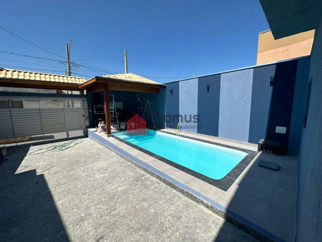 Casa à venda, no bairro Loteamento Residencial e Comercial Flamboyant em Pindamonhangaba