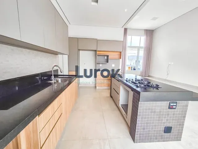 Casa com 400m² 3 quartos e 5 banheiros, à venda ou para alugar, no bairro Condominio Tabapuã em Valinhos