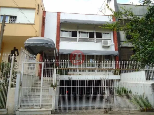 Casa com 400m² 3 quartos e 4 banheiros, para alugar, no bairro Rio Branco em Porto Alegre