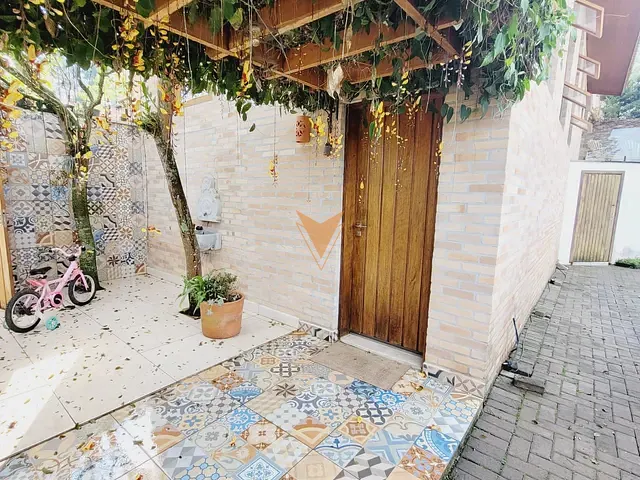 Casa 3 quartos e 2 banheiros, à venda, no bairro Chácara dos Junqueiras em Carapicuíba