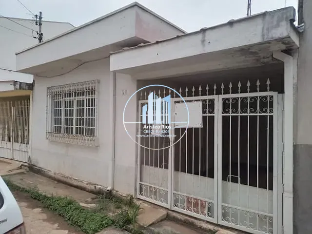 Casa com 107m² 2 quartos e 1 banheiro, à venda, no bairro Centro em Pouso Alegre