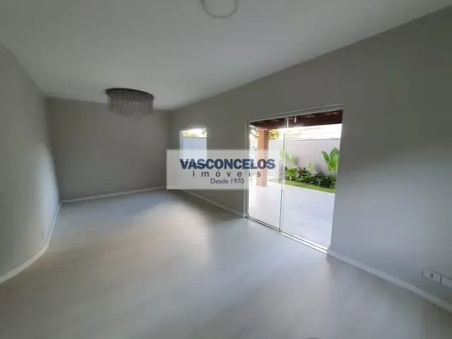 Casa com 250m² 3 quartos e 3 banheiros, à venda, no bairro Urbanova em São José dos Campos
