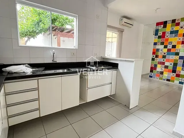 Casa 3 quartos e 3 banheiros, para alugar, no bairro Condomínio Veredas em Taubaté