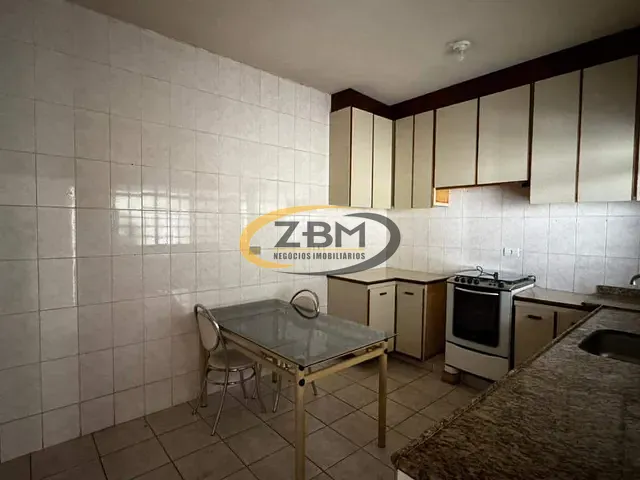 Casa com 245m² 3 quartos e 2 banheiros, para alugar, no bairro Espanha em Londrina