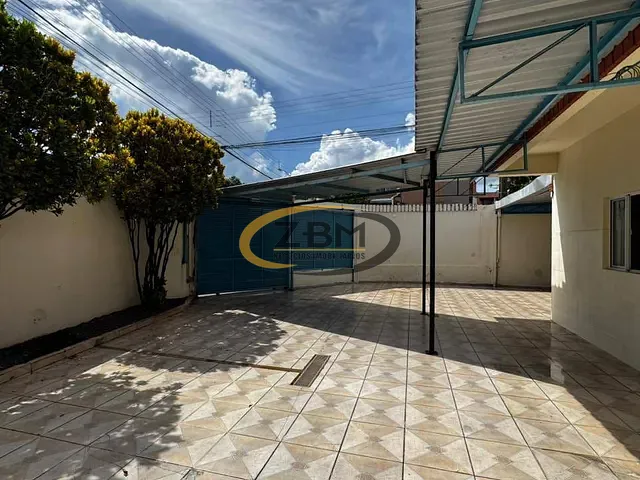 Casa com 245m² 4 quartos e 2 banheiros, para alugar, no bairro Espanha em Londrina