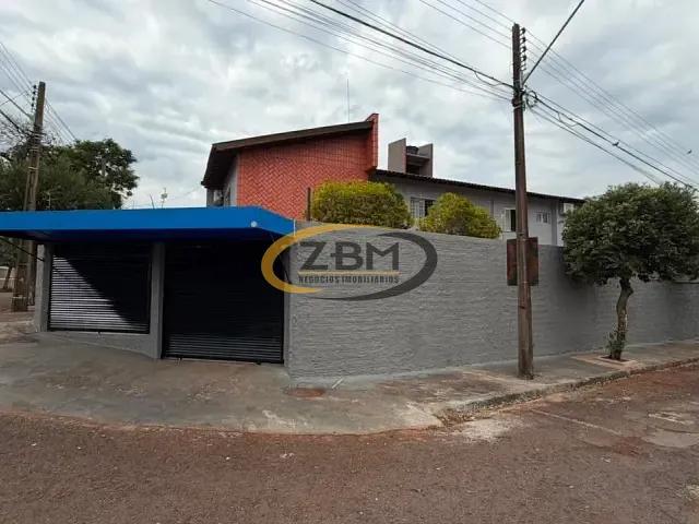 Casa com 245m² 4 quartos e 2 banheiros, para alugar, no bairro Espanha em Londrina