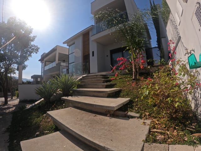 Casa com 379m² 3 quartos e 2 banheiros, à venda, no bairro Loteamento Serra do Prata em São João da Boa Vista