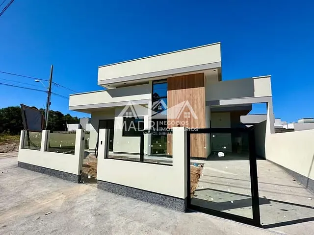 Casa 2 quartos e 2 banheiros, à venda, no bairro Forquilhas em São José
