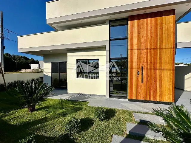 Casa 2 quartos e 2 banheiros, à venda, no bairro Forquilhas em São José