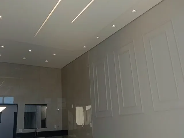Casa com 1500m² 3 quartos e 2 banheiros, à venda, no bairro Loteamento Morada das Flores em Cambé