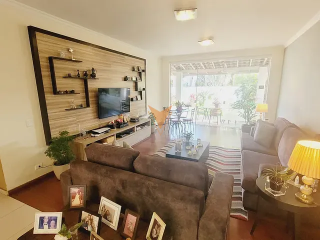 Casa 4 quartos e 5 banheiros, à venda, no bairro São Paulo II em Cotia