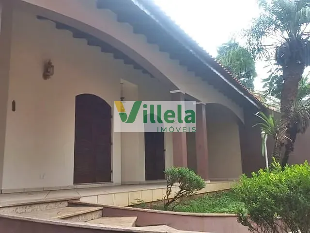 Casa 4 quartos e 3 banheiros, à venda ou para alugar, no bairro Jardim Medina em Poá