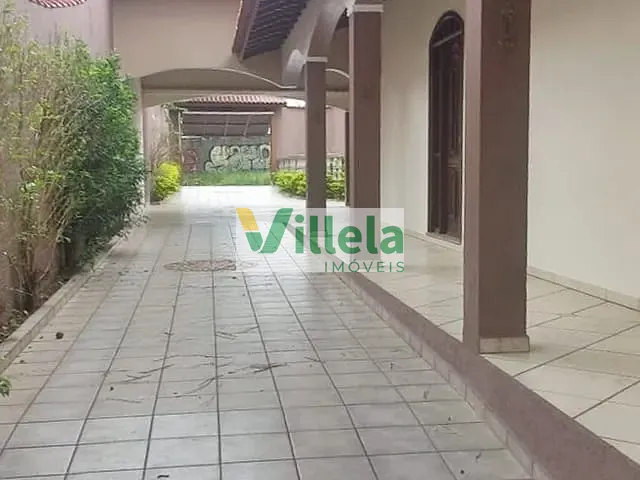 Casa 4 quartos e 3 banheiros, à venda ou para alugar, no bairro Jardim Medina em Poá