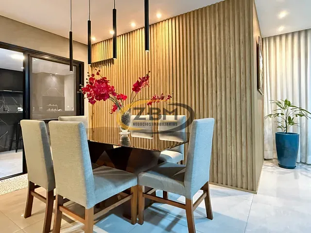 Casa com 220m² 3 quartos e 5 banheiros, à venda, no bairro Esperança em Londrina
